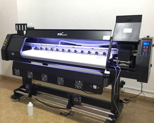 發(fā)【物流直達(dá)】1臺(tái)煥圖寫真機(jī)和1臺(tái)覆膜機(jī)發(fā)往寧鄉(xiāng)