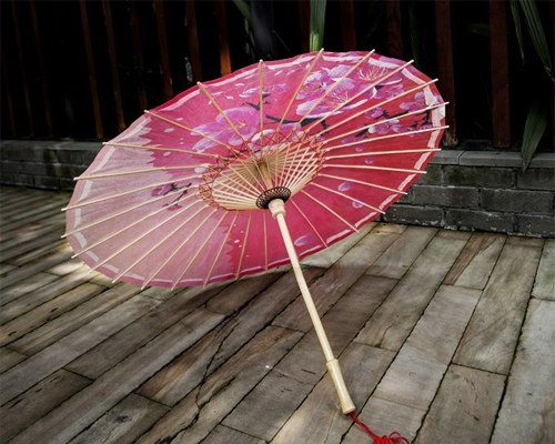 【湘潭】幫助客戶解決核心工藝，登騰廣告設(shè)備煥圖寫真機(jī)開(kāi)辟新的產(chǎn)業(yè)