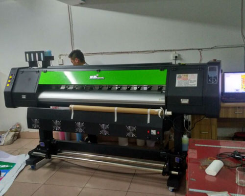 【婁底】因?yàn)樾湃?，所以選擇，第三臺(tái)室外寫真機(jī)仍然選擇與湖南登騰煥圖寫真機(jī)