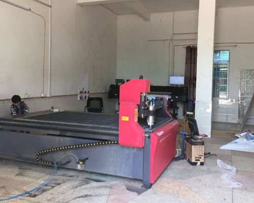 發(fā)【物流直達(dá)】一臺(tái)煥圖高速寫真機(jī)和一臺(tái)銀田1325雕刻機(jī)發(fā)往江永