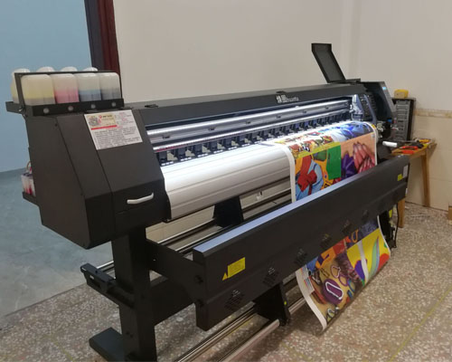 國產(chǎn)寫真機(jī)如何？煥圖戶外壓電寫真機(jī)現(xiàn)場驗(yàn)證打印效果