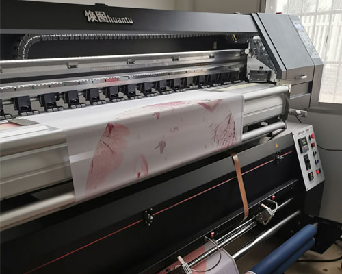 發(fā)【物流直達】一臺煥圖旗幟寫真機發(fā)往衡陽南岳 隔天安裝完成