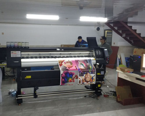 發(fā)【物流直達】一臺煥圖雙頭戶外寫真機發(fā)往張家界十點利廣告