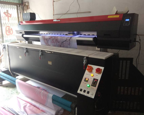 【湘潭】莫總跟隨當(dāng)?shù)?0%以上同行的選擇 用煥圖旗幟機制作油紙傘