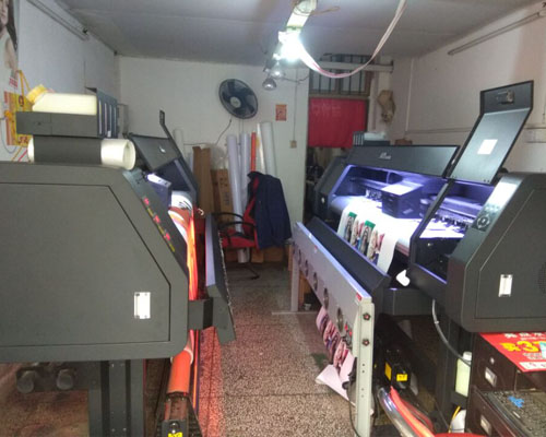 【懷化天字廣告】噴繪寫真業(yè)務(wù)廣 戶內(nèi)外寫真機各配置一臺