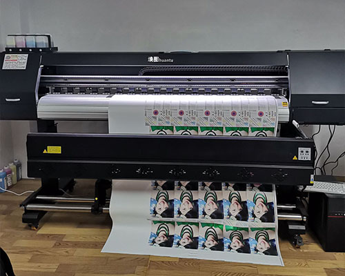 【張家界江宇廣告】現(xiàn)場(chǎng)打樣后再三對(duì)比 最終簽訂整套廣告設(shè)備