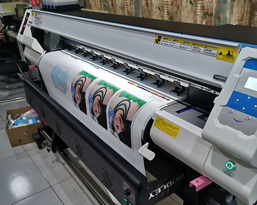 【長(zhǎng)沙望旺圖文】煥圖戶外寫真機(jī)1.3米寬幅 為小圖文店量身定制