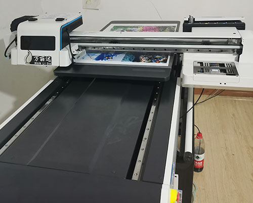 【長(zhǎng)沙普瑞達(dá)】小型uv打印機(jī)怎么選 萬(wàn)麗達(dá)6090實(shí)用又劃算