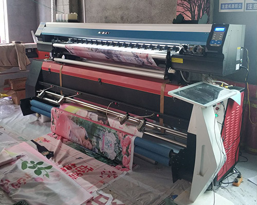 【貴州烏江廣告】多介質(zhì)測(cè)試彩色旗幟機(jī) 驚嘆能節(jié)省耗材成本