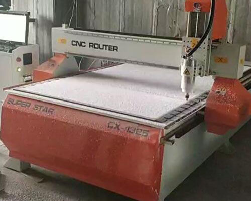 【益陽(yáng)】藝度廣告再購(gòu)木工雕刻機(jī) 此前已裝激光雕刻機(jī)與圍字機(jī)等