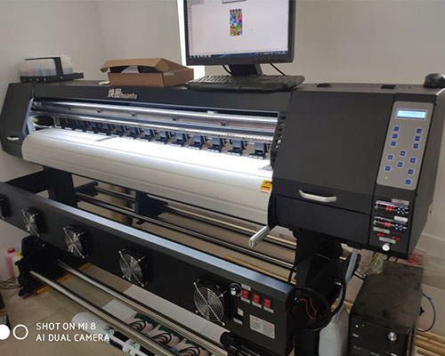 【常德】購(gòu)買廣告圖文戶外寫真機(jī) 看珠美廣告怎么選擇