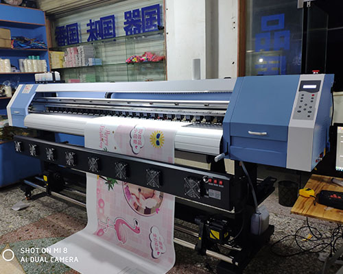 【長沙】戶外壓電寫真機(jī)印刷幅面如何選 煥圖2.5米更實用