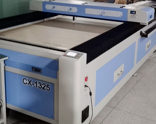 【長沙】激光雕刻機速度快切割準(zhǔn) uv平板打印機的完美搭檔