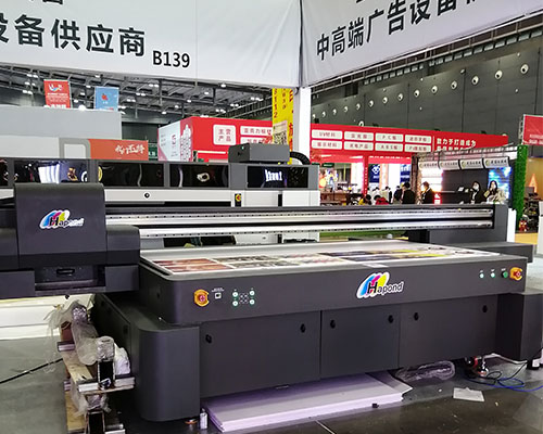 廣告加工中uv平板機真的是萬能打印機嗎？