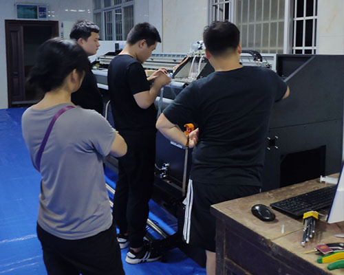 【衡陽(yáng)南岳康總】再次簽訂購(gòu)買一臺(tái)煥圖重型旗幟寫真機(jī)