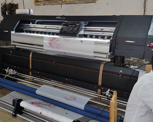 熱轉(zhuǎn)印旗幟機產(chǎn)品應用如此廣泛 難怪買的人越來越多