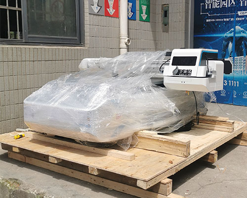 【專車送達】一臺小型uv平板打印機送達普瑞廣告 當天安裝