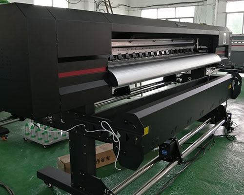 煥圖裝飾畫壓電寫真機(jī)使用近一年 業(yè)務(wù)效益持續(xù)上漲