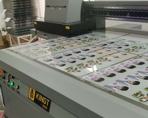 亞克力uv平板打印機應用領(lǐng)域廣泛 制作的工藝品優(yōu)勢多