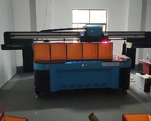 【瀏陽】高檔包裝盒噴印 舜達(dá)廣告選用萬麗達(dá)uv平板打印機(jī)