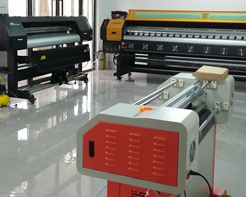 【永州】大型廣告店配置清單 樂顏廣告既是噴繪機(jī)又是寫真機(jī)