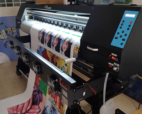 廣告寫真機假后上崗 注意這幾點后再開機打印