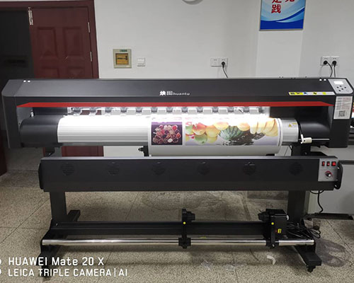 油畫寫真機抓商機 煥圖六色機型表現力厚重沉穩(wěn)