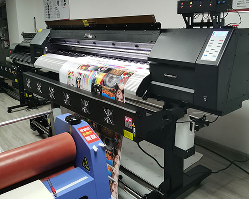 單頭還是雙頭戶外寫真機 糾結的羅老板找到更靈活的配置