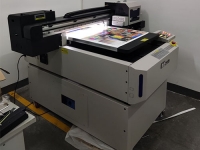 長沙某醫(yī)療器械公司為了提高生產效率 瞄準煥圖uv平板機