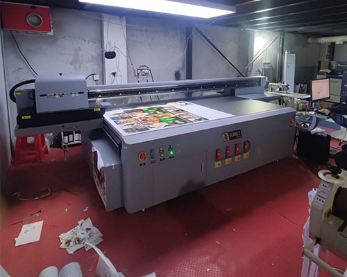 uv平板打印機怎么保養(yǎng)噴頭 減少昂貴配件維護成本