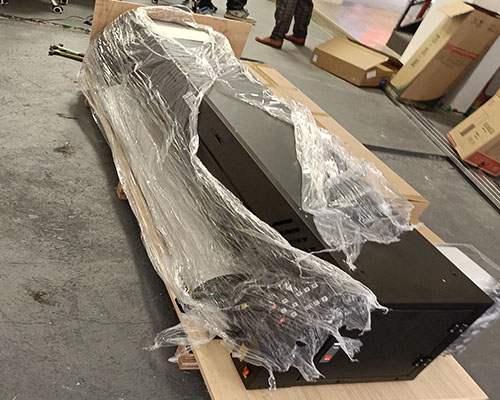 【物流直達(dá)】一臺(tái)煥圖戶外寫真機(jī)按時(shí)送達(dá)邵陽聚創(chuàng)圖文店