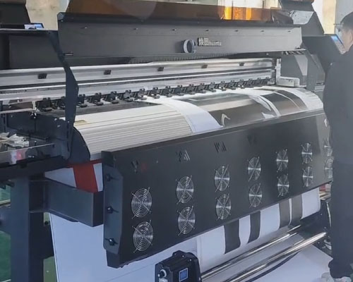 煥圖國產寫真機工業(yè)級配置 840斤重機架+24小時連續(xù)打印