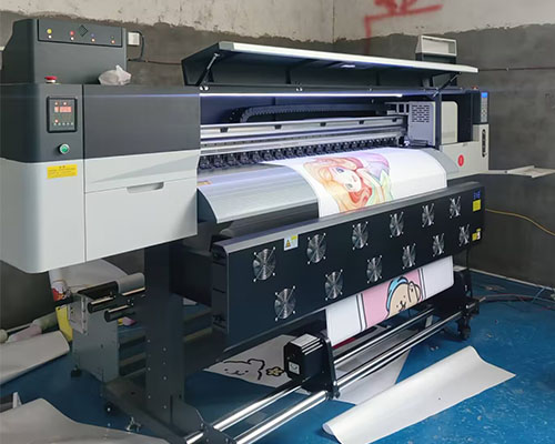 煥圖四頭寫真機讓廣告廠產(chǎn)能翻倍 “破局神器”名副其實