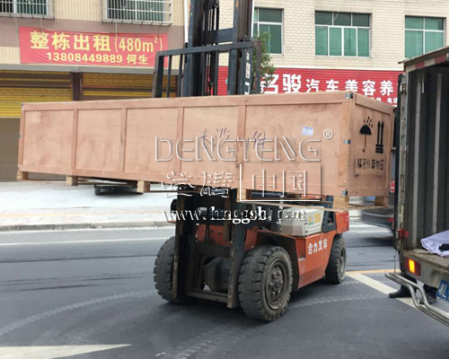 登騰給客戶送貨.jpg 登騰給客戶送貨.jpg