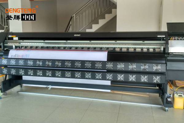 歐瑞卡噴繪機.jpg 歐瑞卡噴繪機.jpg