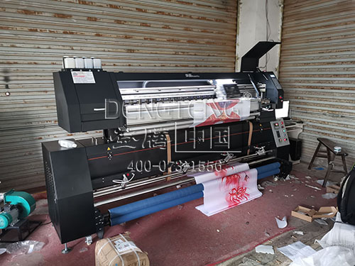 1557715327884756.jpg 簽約1.jpg