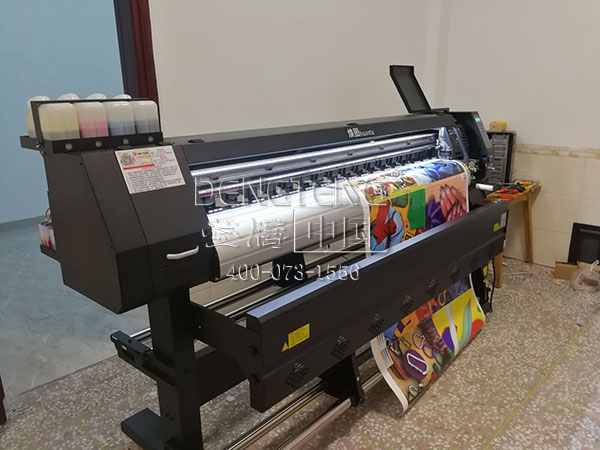 1558402651410835.jpg 簽約1.jpg