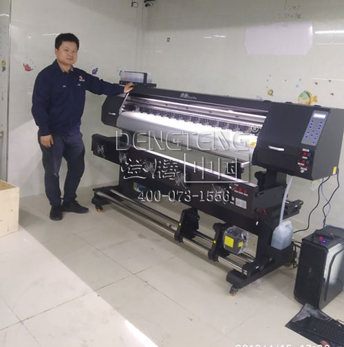 1559612702356678.jpg 簽約2.jpg