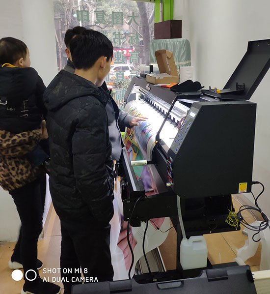 煥圖1.6米單頭寫真機.jpg 煥圖1.6米單頭寫真機.jpg