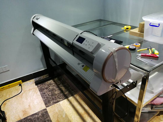 巡邊刻字機(jī) 巡邊刻字機(jī)