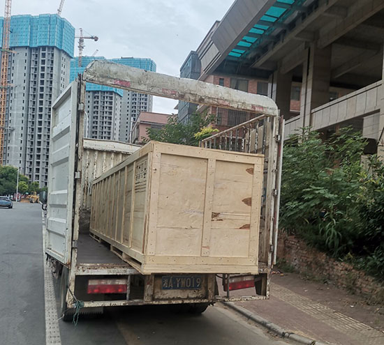 煥圖1.8米雙頭寫真機(jī)發(fā)貨1.jpg 煥圖1.8米雙頭寫真機(jī)發(fā)貨1.jpg