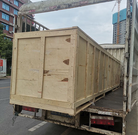 煥圖1.8米雙頭寫真機(jī)發(fā)貨2.jpg 煥圖1.8米雙頭寫真機(jī)發(fā)貨2.jpg