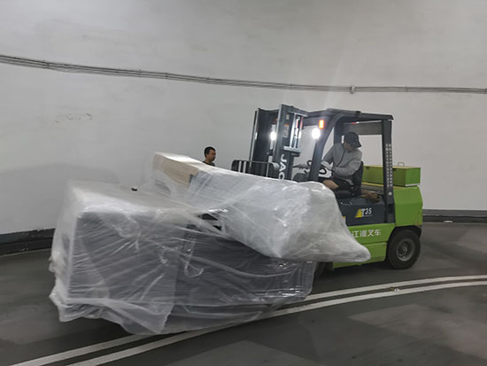 黑邁uv打印機1.jpg 黑邁uv打印機1.jpg