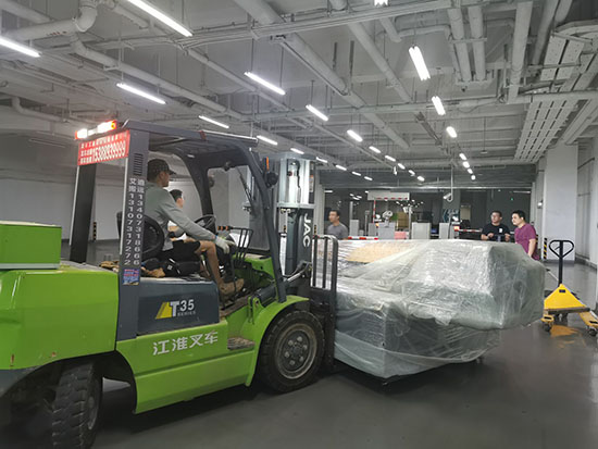 黑邁uv打印機2.jpg 黑邁uv打印機2.jpg