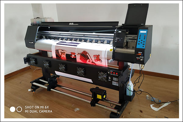 煥圖單頭戶外寫真機(jī).jpg 煥圖單頭戶外寫真機(jī).jpg