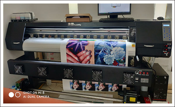 煥圖單頭戶外寫真機(jī).jpg 煥圖單頭戶外寫真機(jī).jpg