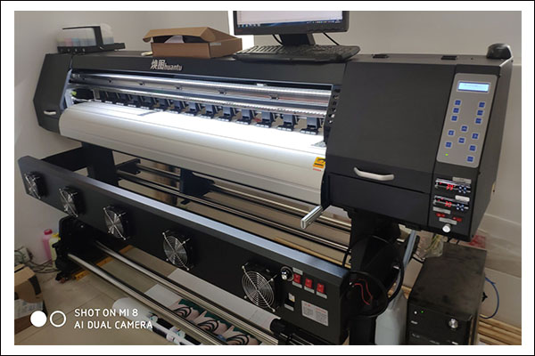 煥圖單頭戶外寫真機(jī).jpg 煥圖單頭戶外寫真機(jī).jpg