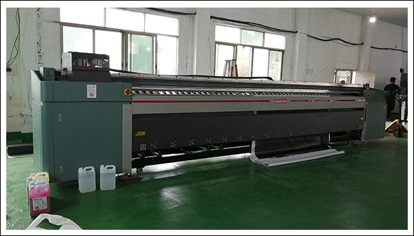 銳杰5米噴繪機(jī).jpg 銳杰5米噴繪機(jī).jpg