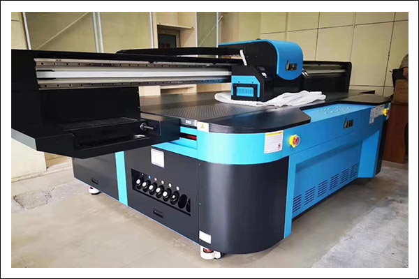 萬麗達(dá)uv平板噴繪機(jī)1.jpg