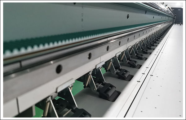 銳杰5米噴繪機.jpg 銳杰5米噴繪機.jpg